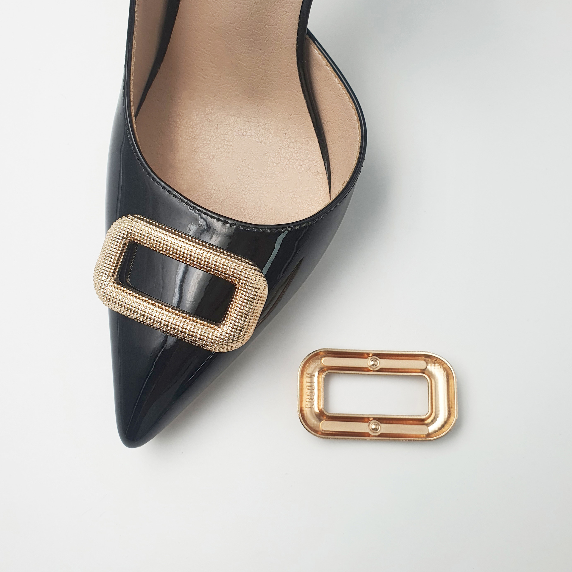 Un accesorio de hardware de zapatos de cuero con botones decorativos metálicos para ropa, zapatos, botones de ajuste de fundición a presión de aleación de zinc al por mayor