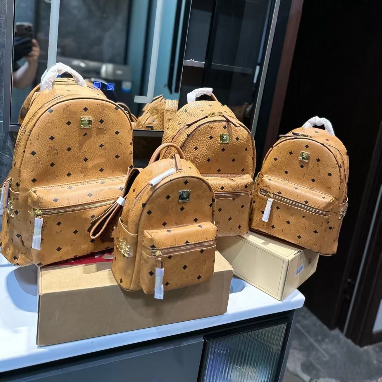 m家本革製ショルダーバッグ、ファッショナブルで多用途なバックパック、旅行用バッグ、プリント柄