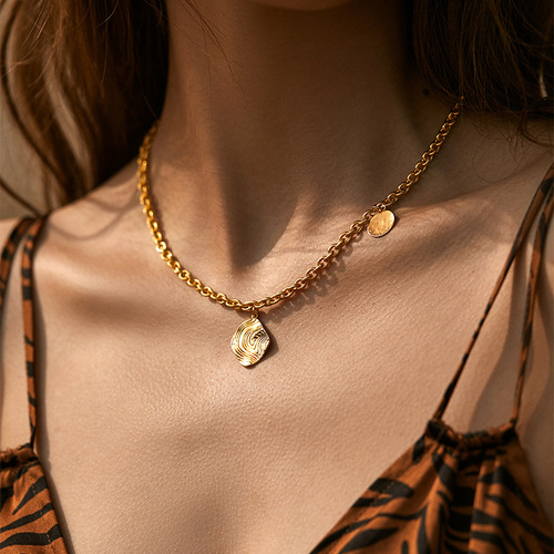 Gold-plated neutral European and American heavy metal chain lockets with small gold balls, irregular retro necklace