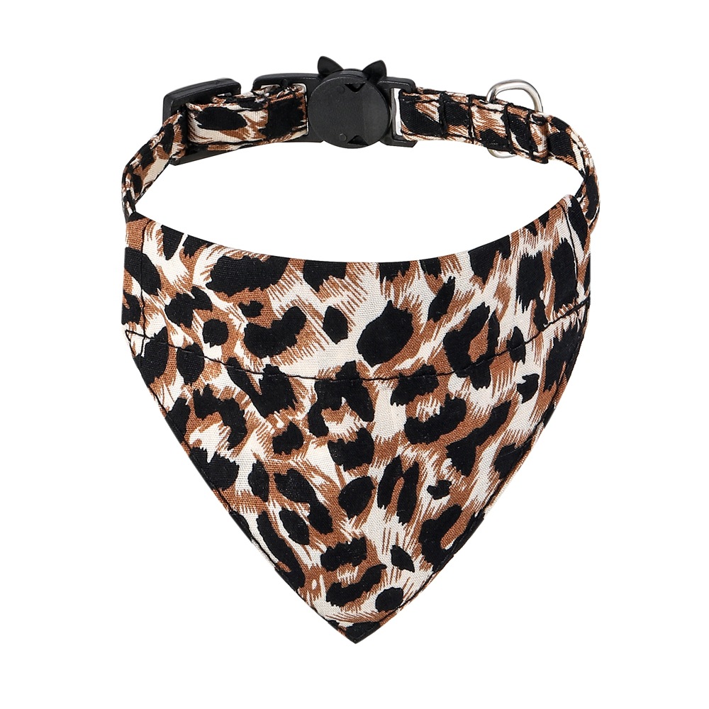 Fábrica spot transfronterizo nuevo algodón gato collar arco leopardo gato corbata toalla saliva campana collar gato