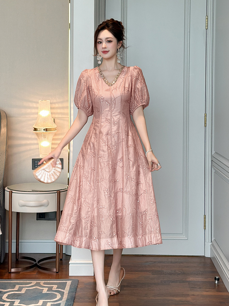 Váy maxi nữ thêu sequin cổ chữ V thắt eo xòe phong cách Pháp — hồng