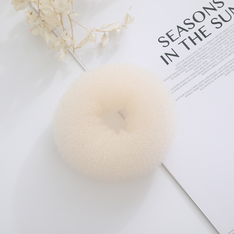 Fabricantes de bolos de cabeza de punto para el cabello atado adornamiento de cabello trenzado artefacto de donut anillo de cabello brote de flores herramientas de cabello