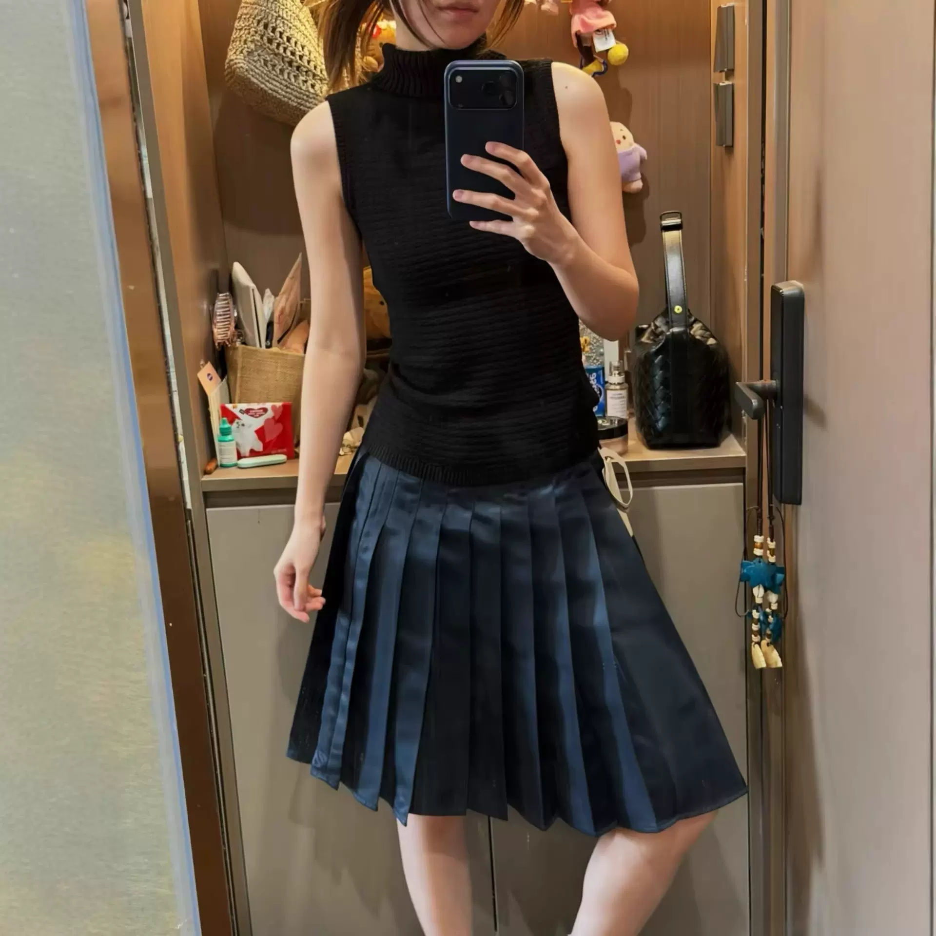 春新款无袖针织套头背心修身显瘦正肩复古可翻折高领针织马甲6100