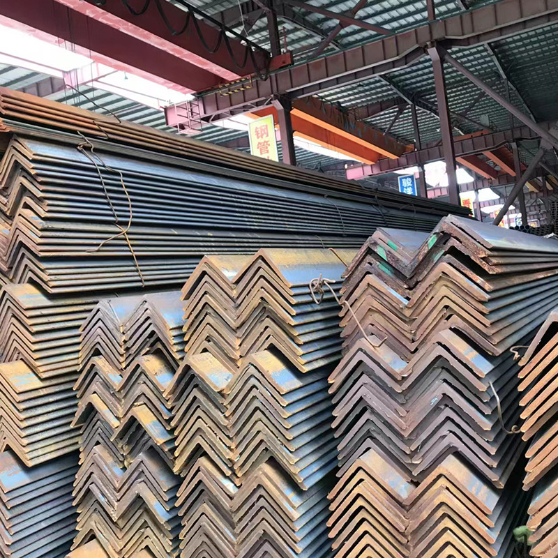 供应q235镀锌角钢4号5号等边镀锌50*5镀锌角铁批发现货佛山直供