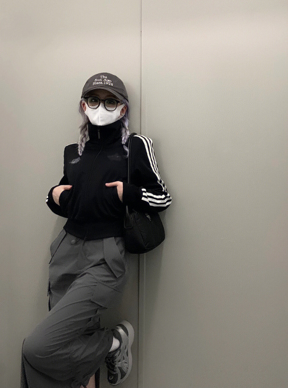 正确版/A家 复古休闲短外套女袖三条杠显瘦立领卫衣夹克上衣|undefined