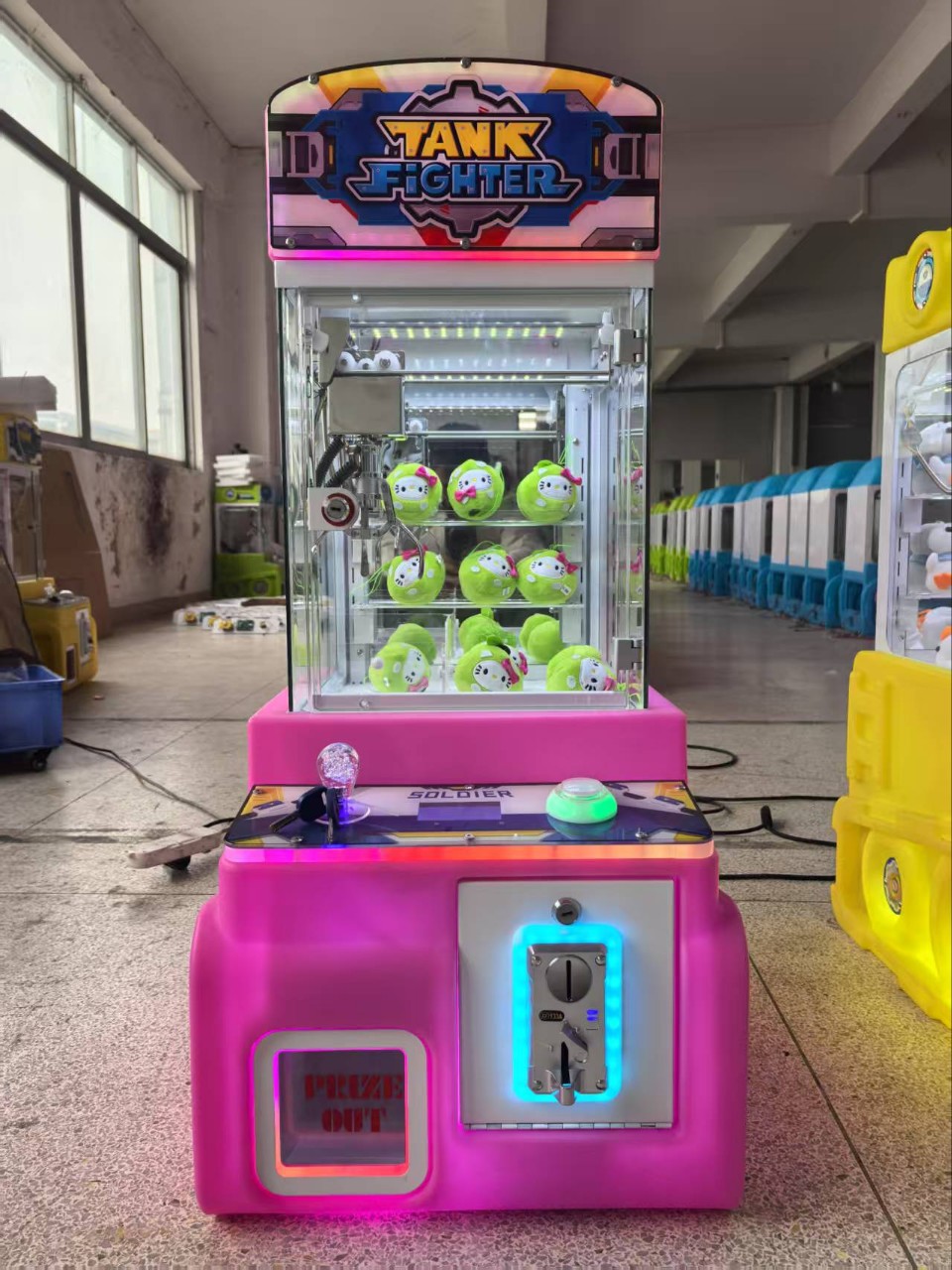 Máquina de garras pequeña para niños, mini muñeca de rotomoldeo, máquina boutique de juguetes, equipo de videojuegos que se inyectan monedas, México transfronterizo