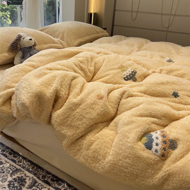 ins winter thickening Teddy Four piece suit keep warm milk Embroidered towels Quilt cover Coral sheet Three pieces 4