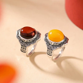 耳钉;戒指;吊坠