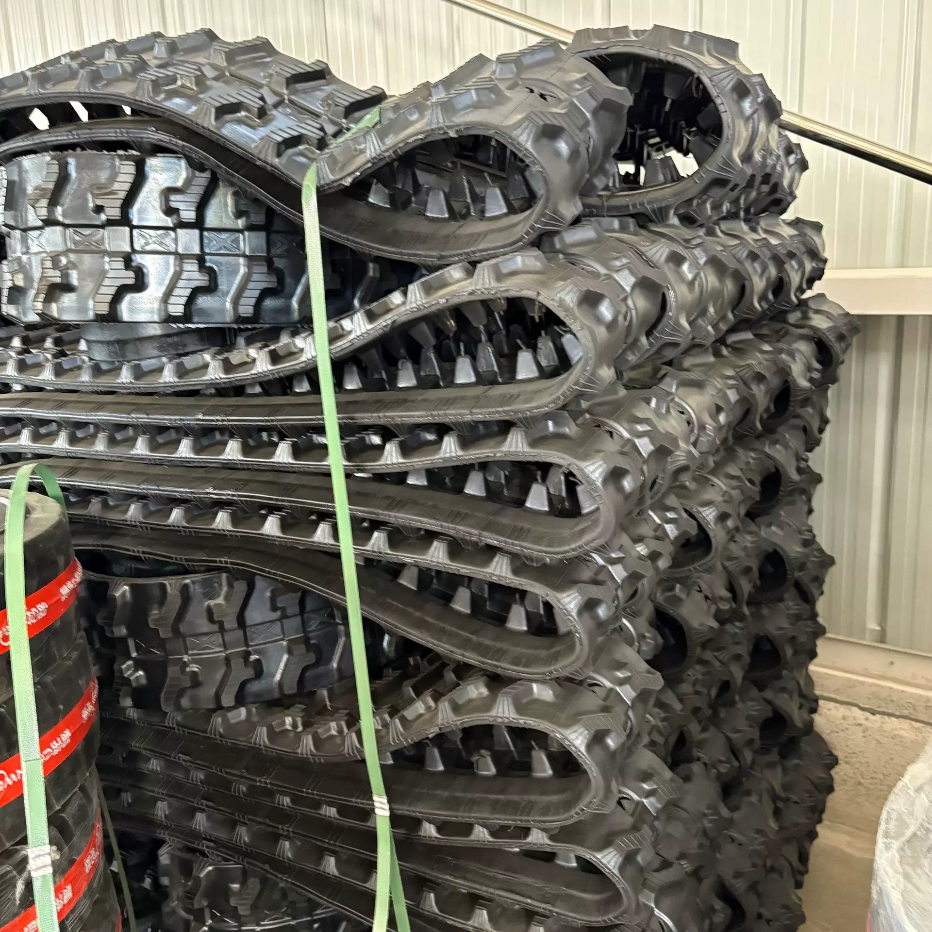 全地形液压行走式小型橡胶履带50g微型橡胶履带50g小型收割机