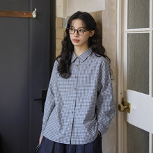 实拍2025秋冬新款文艺森系学院风格纹衬衫上衣女宽松叠穿长袖衬衣