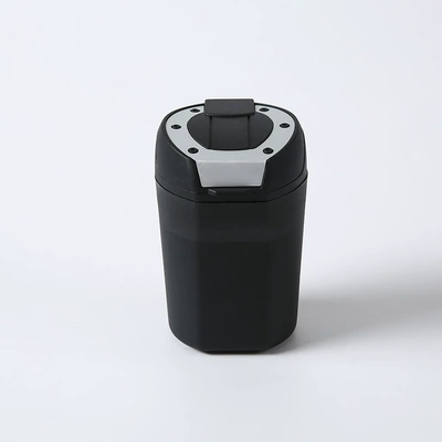 Cross-Border New Product Car-Specific Ashtray with Abs Bag Cover, Customizable Logo, Portable with Lid (Car ashtray) - black