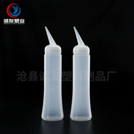 塑料瓶、壶;量筒、量杯;洗瓶