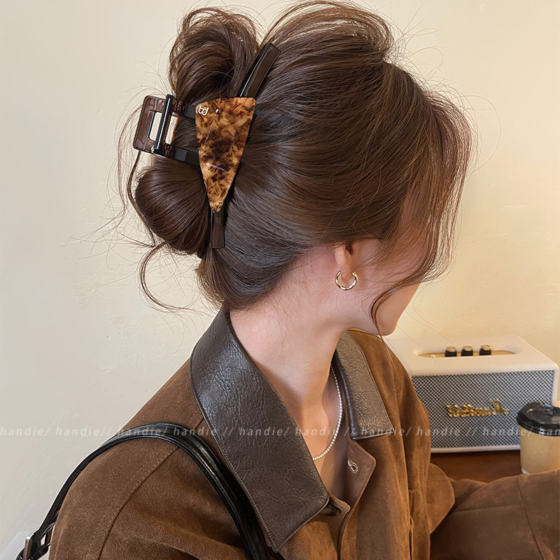 Tortoiseshell triangular ice-through t-shaped hair grip-13cm