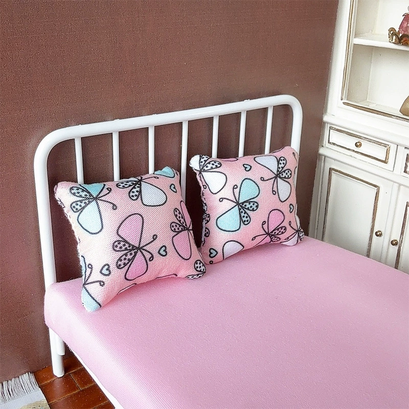 Doll house, small mini model with accessories, pillow, scale 1:12