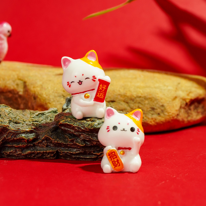 Simulación Lucky Cat Adornos de escritorio Decoraciones de consola central de automóvil Mini regalos de animales Artesanías Adornos pequeños