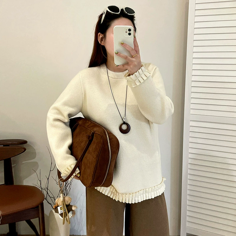 Winter knitted sweater for leisure with a round collar, plus size