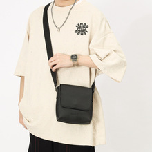跨境批发男士单肩包2023新款斜挎包休闲纯色简约小方包手提男包