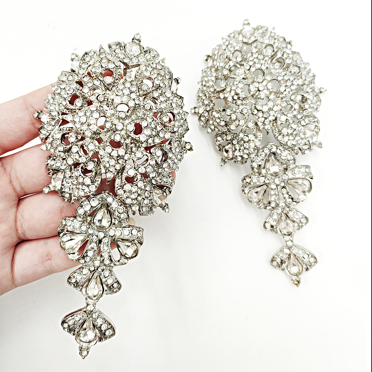 Zapatos complejos retro chinos con Phoenix-tipo talón decoración hueco metal pieza accesorios zapatos de boda zapatos de tacón alto zapato femenino cubierta