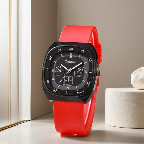 High-definition fashion silicone band square ladies three-hand quartz watch