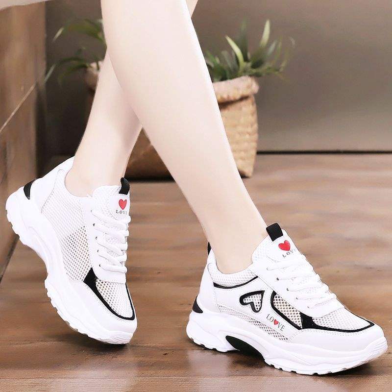 2025 Breathable New Sports Shoes Women's Mesh Shoes Summer Versatile Mesh Soft Sole Casual Women's Travel Shoes Women's Shoes