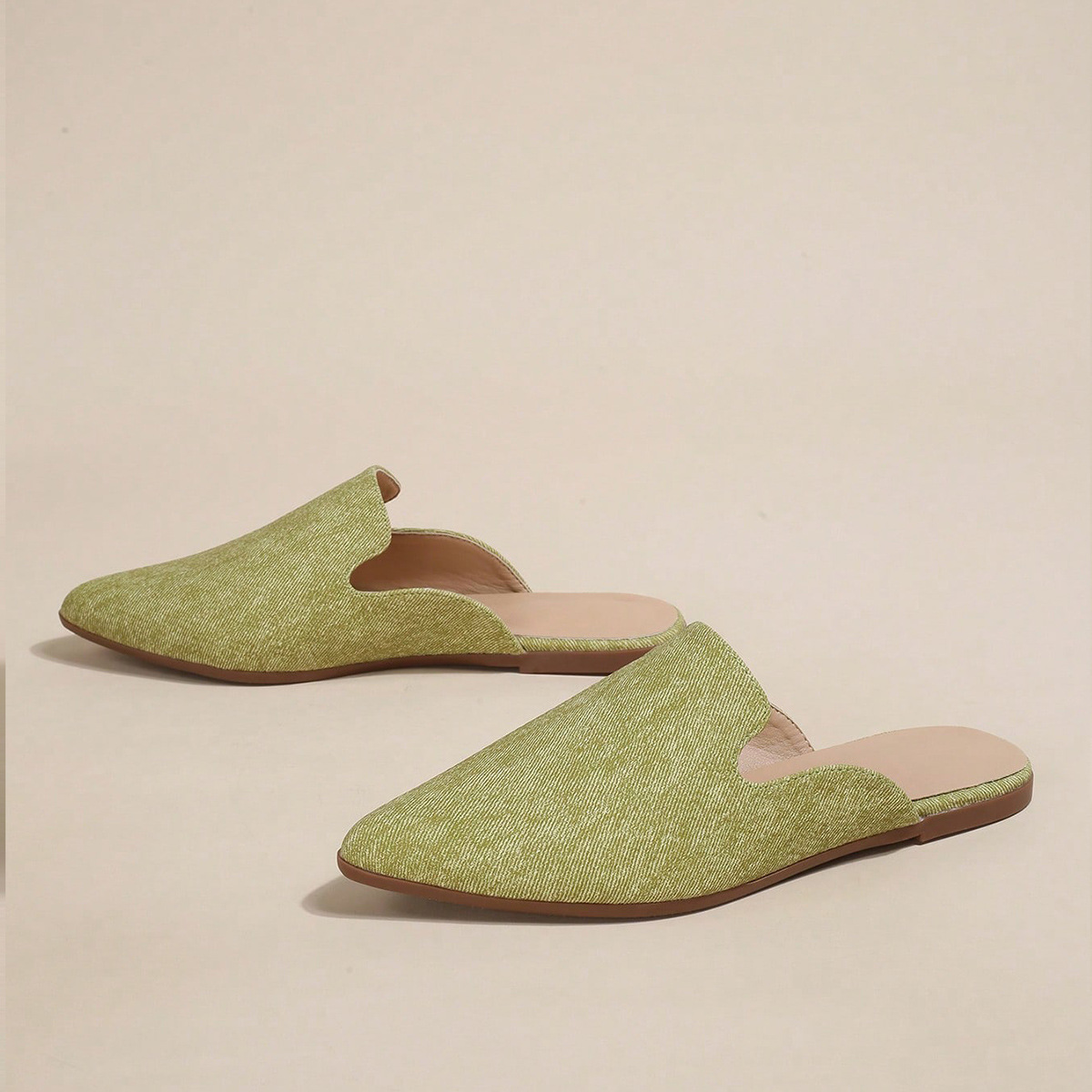 Naiste lamedad sussid Mugleri kingade ja poolsandaalidega_voghion.com