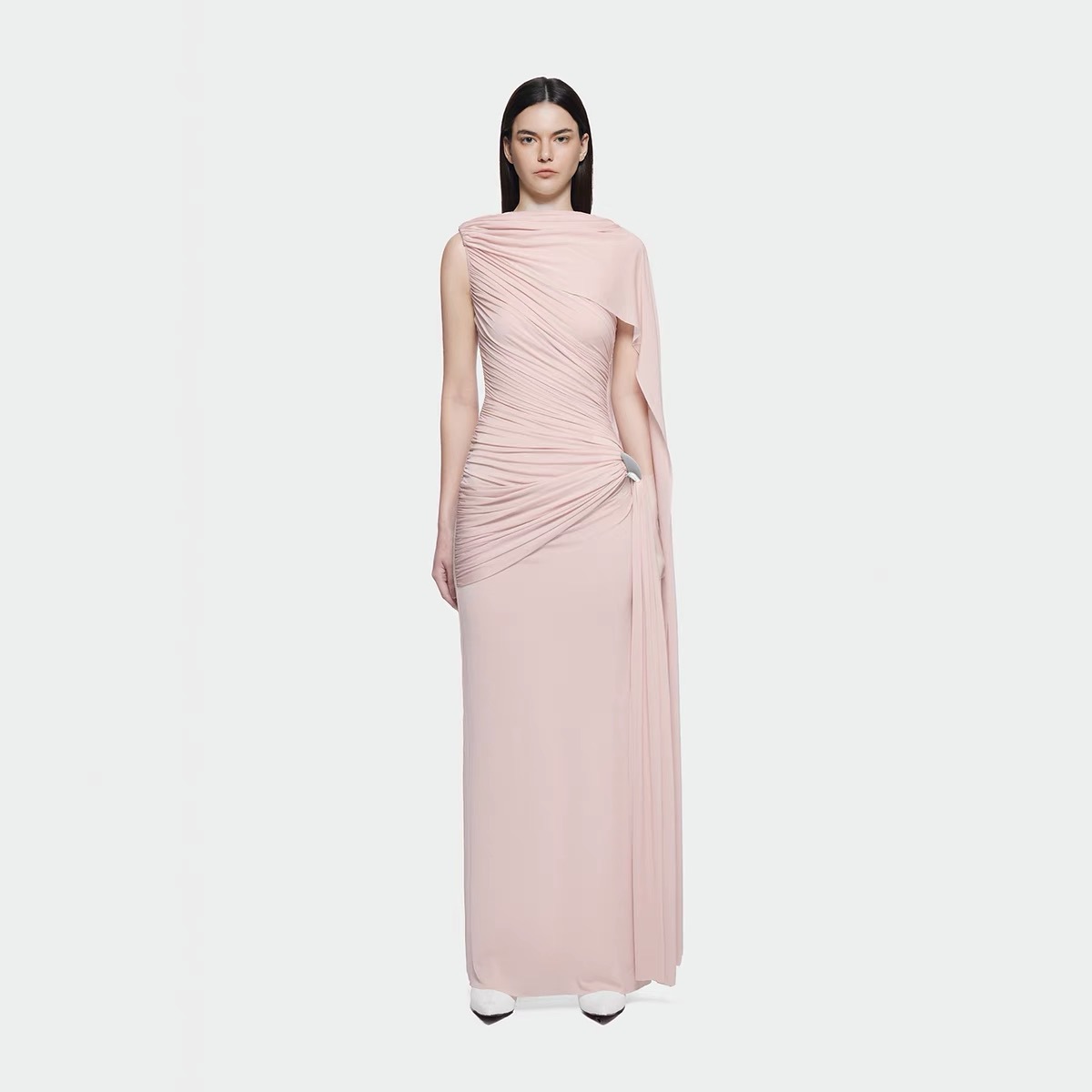 现货小众设计感披肩连衣裙2025无袖粉色飘带压褶拖地礼服针织长裙