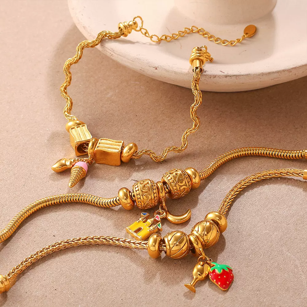 亚马逊跨境时尚ins风DIY多样吊坠手链不掉色镀18k金轻奢手链饰品