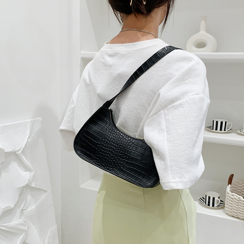 2021 Trend New Ins Net Red Fashion Simple Shoulder Messenger Bag Casual Design Armpit Bag Women's Bag