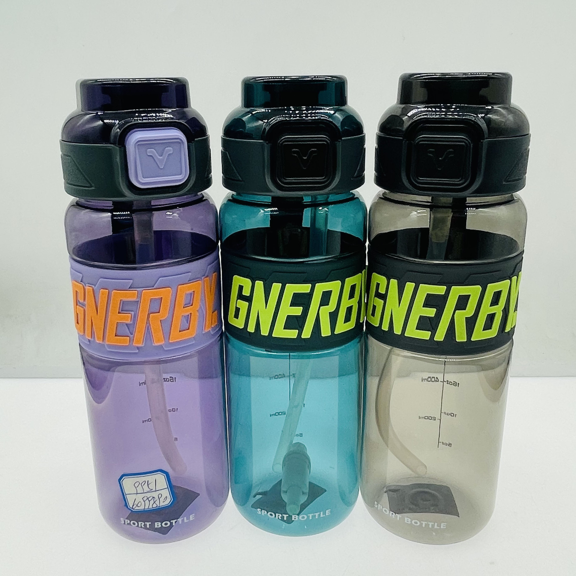 Taza de plástico Yili-9951 900ml nueva taza de agua de paja taza de plástico de negocios tapa elástica cuerda de elevación taza de plástico simple