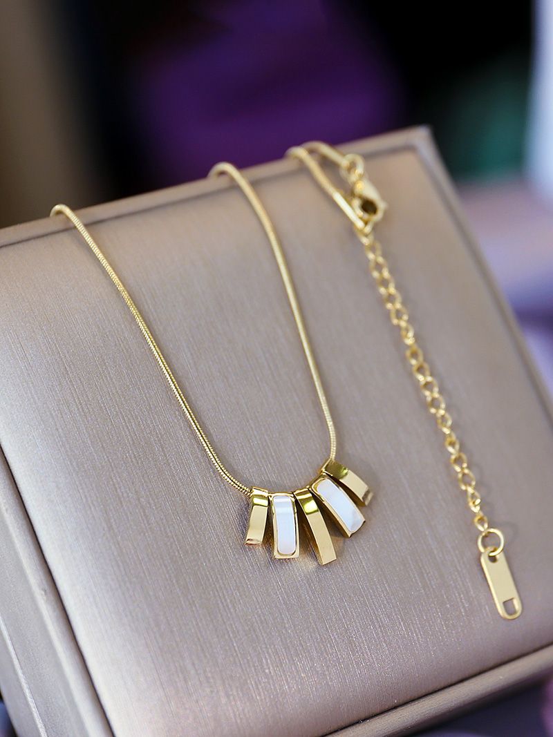 쉘 태슬 목걸이