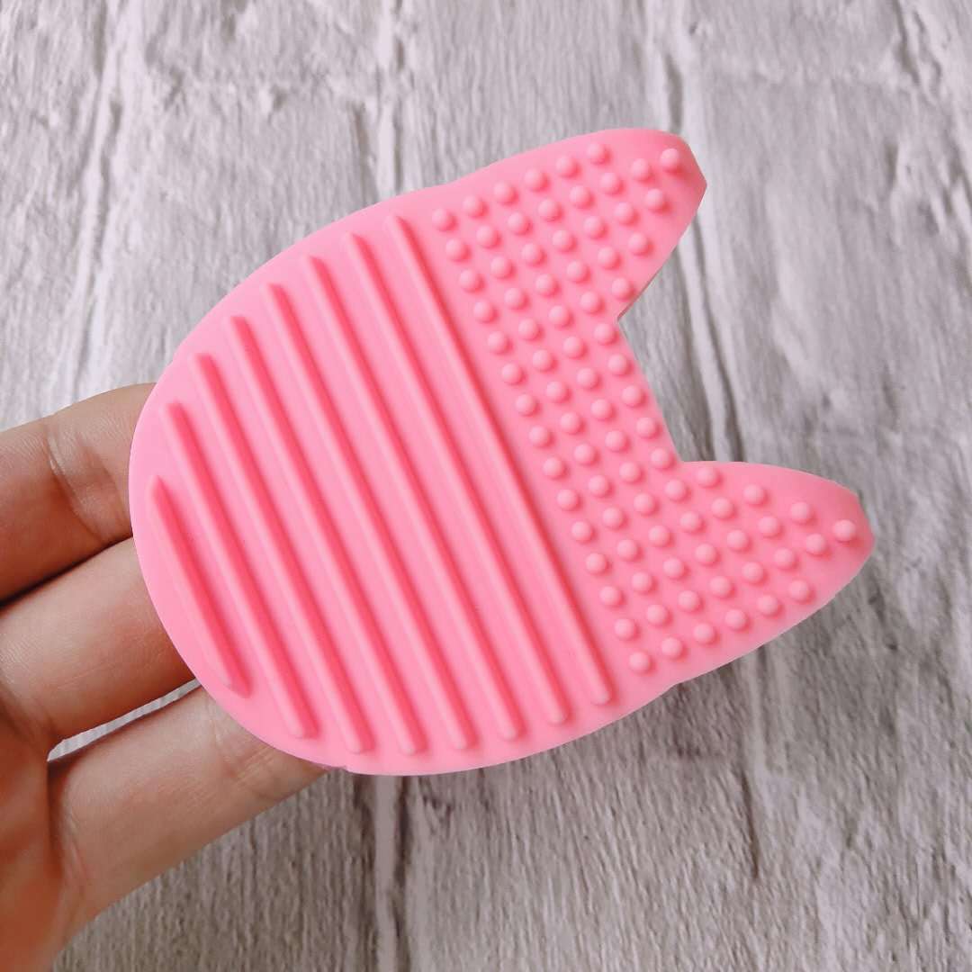Silicone Makeup Brush Cleaning Egg Image 6