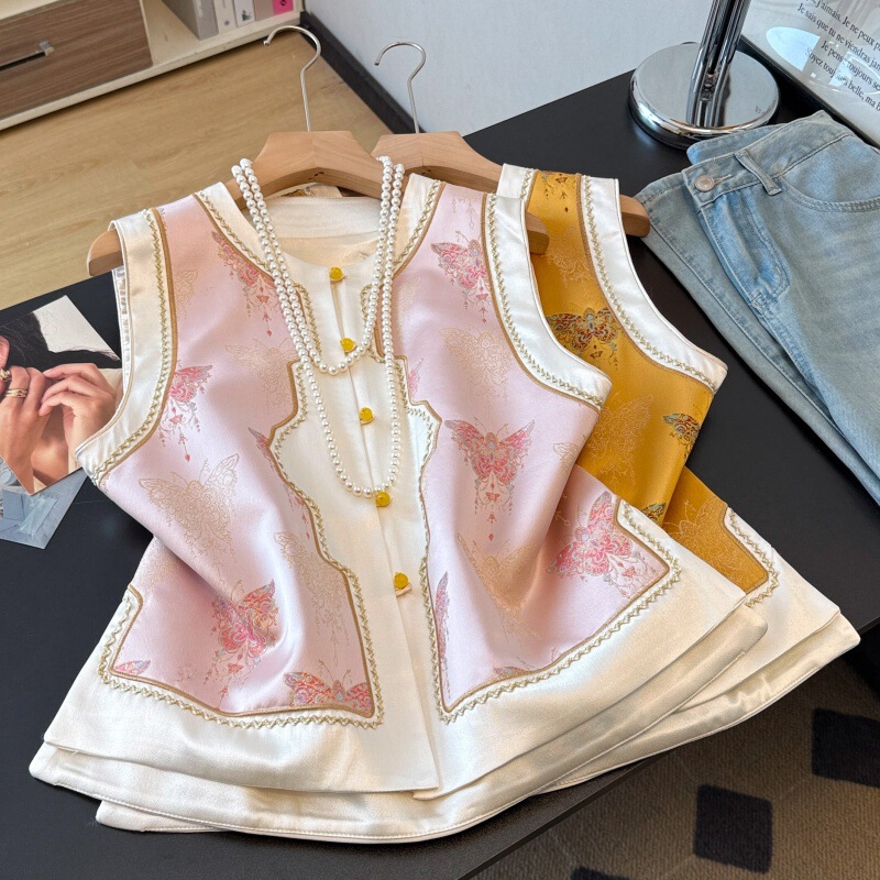 Real Shot of New Chinese-Style 2026 Hanfu with Heavy Jacquard Embroidery, Round Collar, Traditional Button Design, and Improved Patchwork Vest