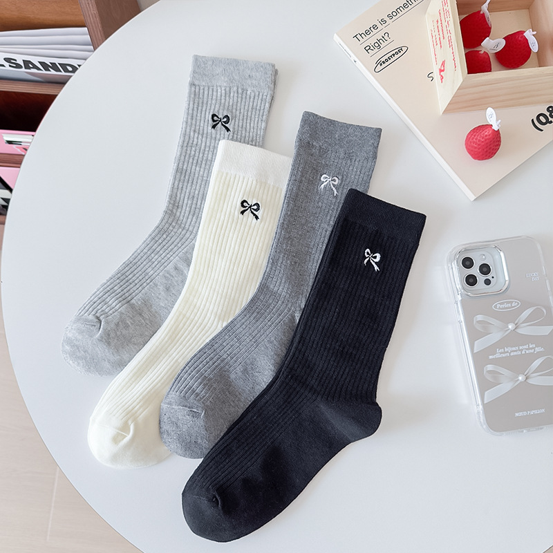 Calcetines de ballet de mujer primavera y verano, algodón japonés bordado, arco, calcetines de pila, Zhuhai al por mayor