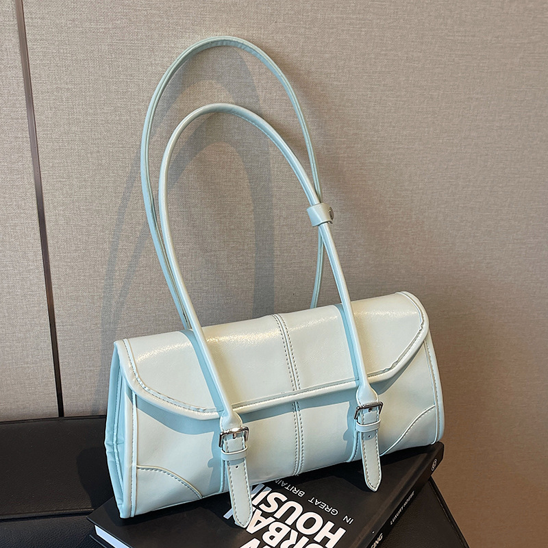 2025 New Arrival Elegant Oil Wax Leather Underarm Baguette Bag High-End Texture Niche Versatile Commuter Fashion Shoulder Bag For Women - Thumbnail 3