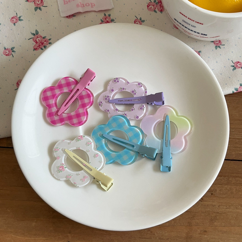 Forcina per capelli con motivo floreale a pois a quadri ritagliati, a forma di cuore, versatile, con fiore, per il trucco, con clip a becco d'anatra, con frangia spezzata_voghion.com