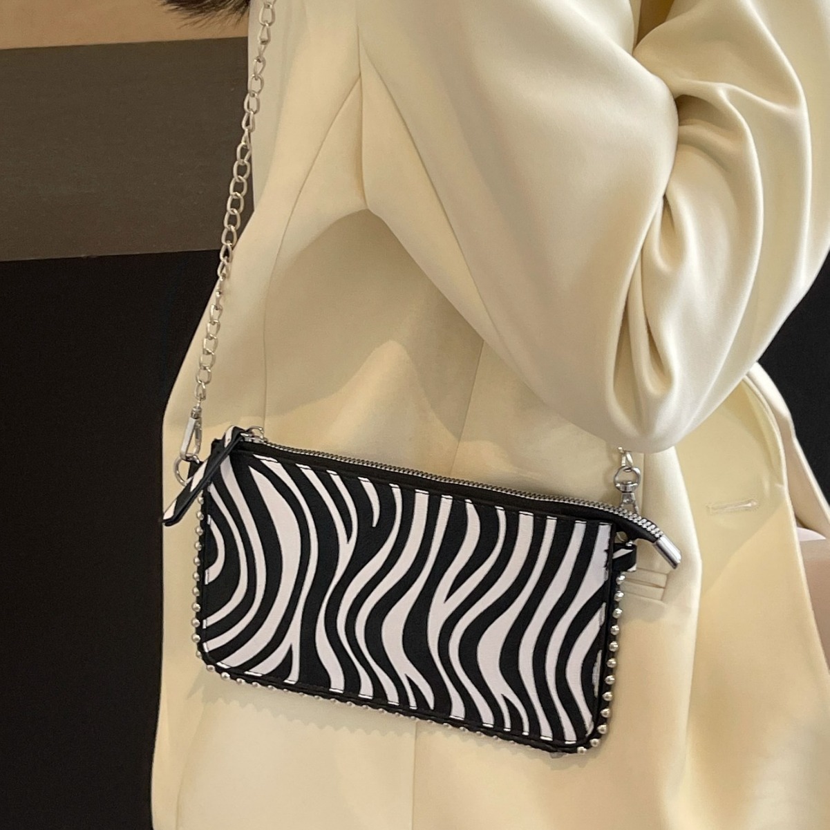 Bolso bandolera nuevo transfronterizo versátil y casual, para la axila, bolso de mujer simple con estilo occidental, diseño de nicho, bolso de cadena, bolso de mano de moda