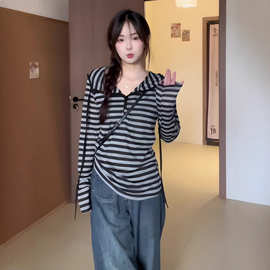 美式复古条纹长袖T恤女早秋2024新款设计感小众修身撞色连帽上衣