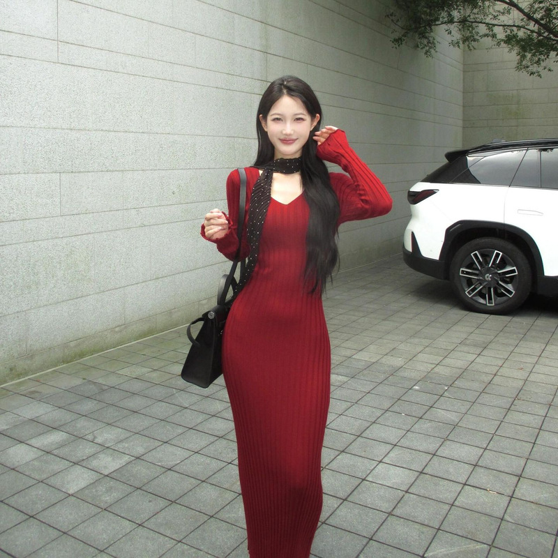 Tall Autumn and Winter Super Long Mop Sweater Dress Long-sleeved Slim-fit Slimming Goddess Fan Waist Base Knitted dress