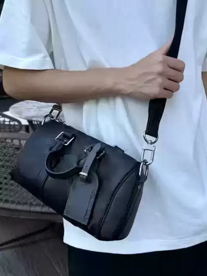Unisex Color-Blocked Pillow Bag, Embossed Shoulder Bag, Roller Bag, Cylindrical Bag, Fashionable Crossbody Bag, Couple Bag, Versatile