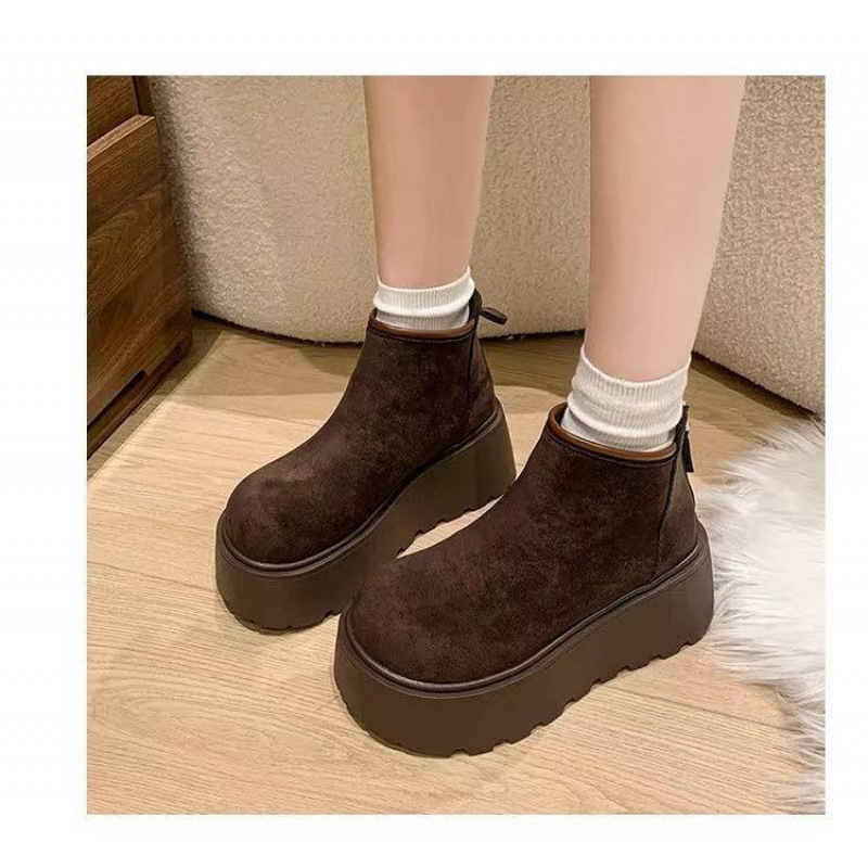 Botas de nieve de fondo grueso para mujeres 2026 invierno nueva estación europea pequeño aumento de altura 7cm botas de muffin retro de lana