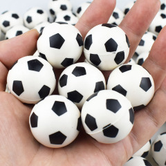 32号30mm白黒弾力性の小さいサッカーの形の弾力のボールの小さいボールはボールを跳んで卵をねじる機のおもちゃは国境を越えます。