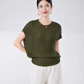 连衣裙;女式T恤;时尚休闲套装