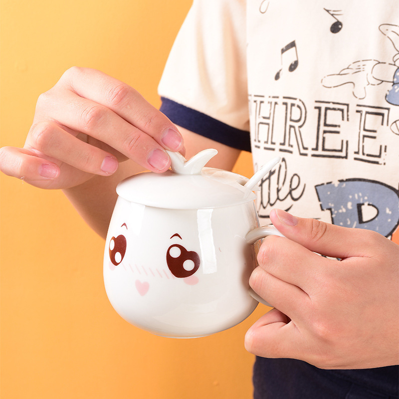 Taza de personalidad creativa Taza de cerámica con cuchara Taza de bebida de pareja de moda Taza de café casera Taza de agua de expresión