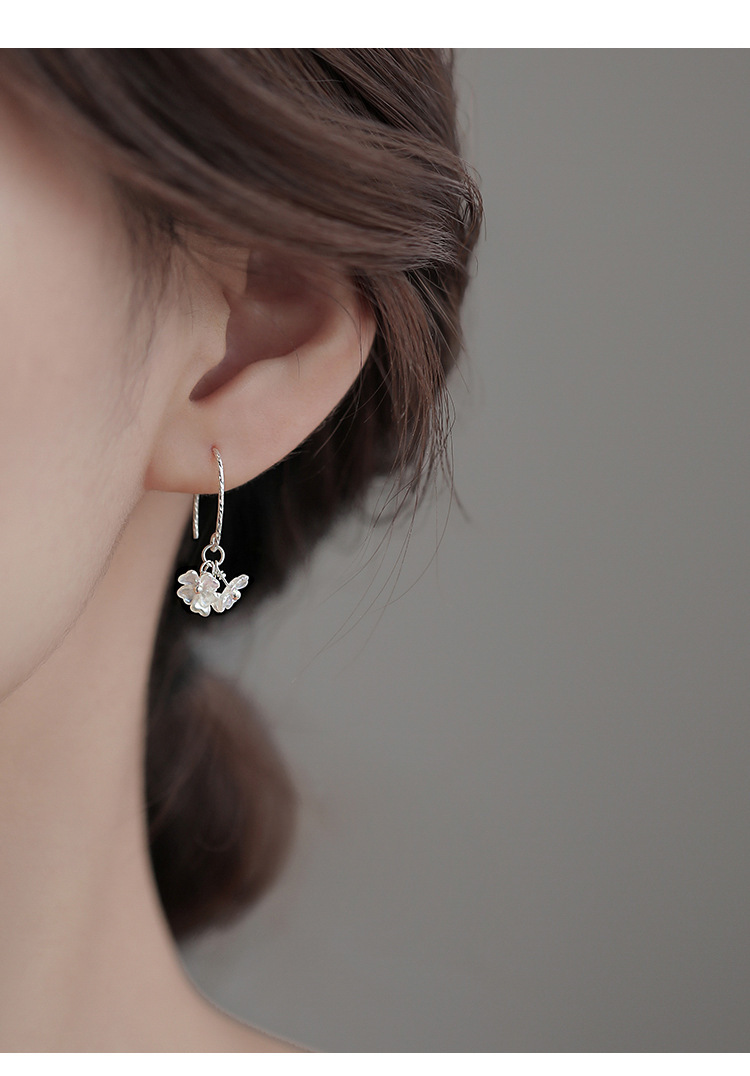 Daily Occasion 1 Pair Simple Style Solid Color Flower Plating Arylic Copper Earrings