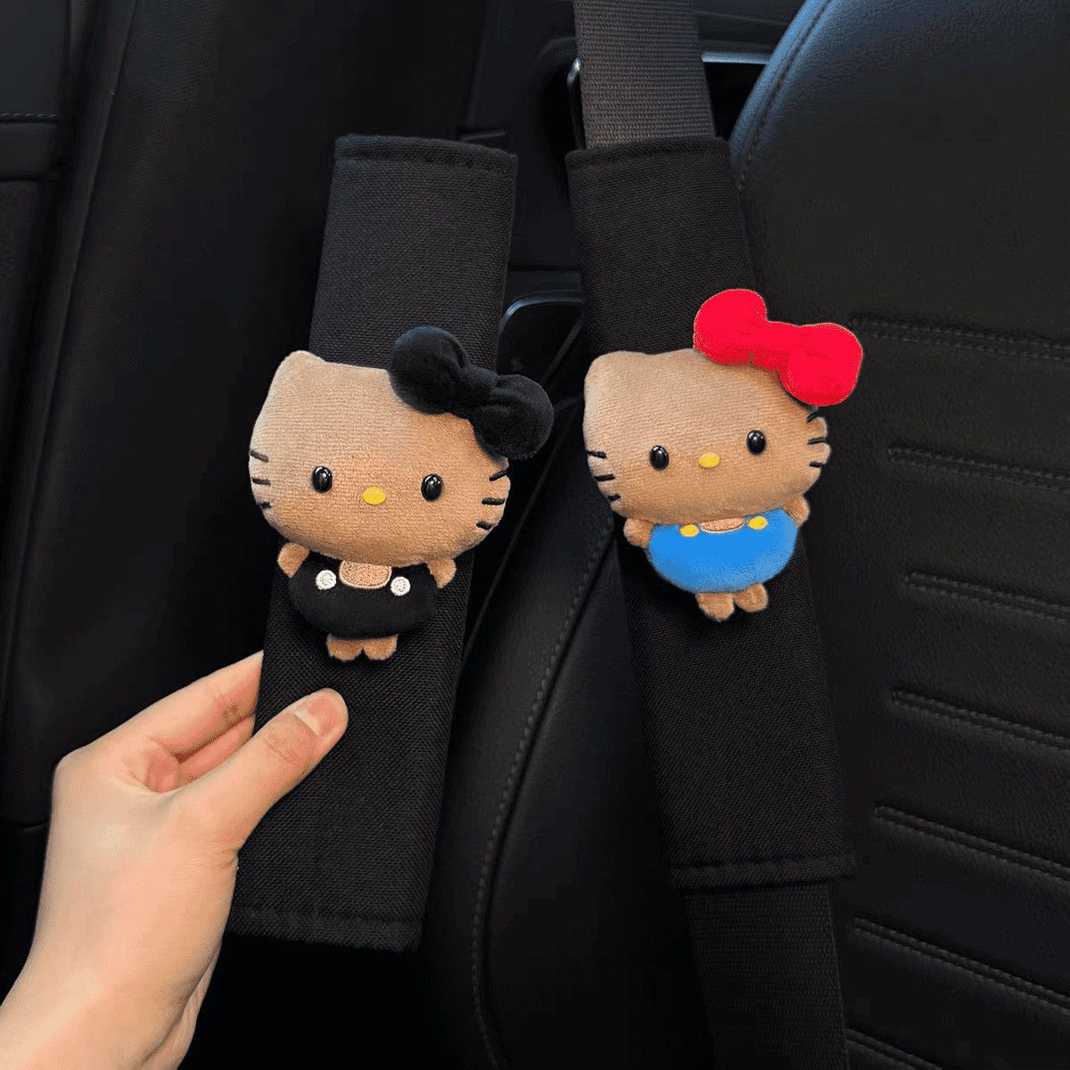 Black Leather Mini Hello Kitty Seatbelt Shoulder Pads, Cute Car Interior Accessories, New Car Gift