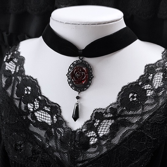 Cross-border foreign trade Gothic Dark Rose Necklace Personality Collar Halloween Gothic Necklace Factory Outlet