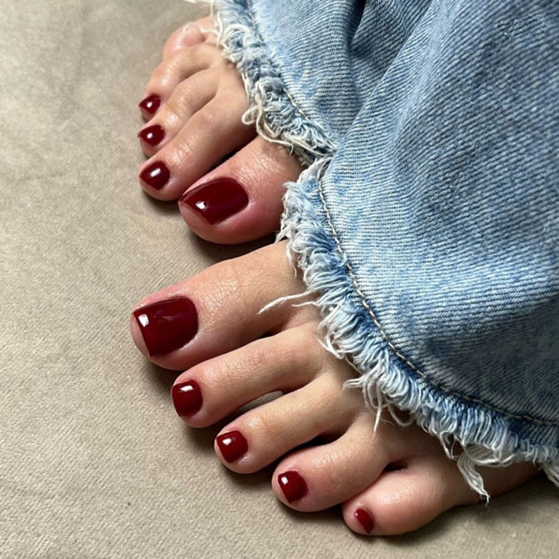 European and American Foreign Trade Red Solid Color Toenail Tips, Cross-Border Hot-Selling, Skin-Brightening Toenail Tips, Simple Toenail Tips Wholesale European and American Foreign Trade Red Solid Color Toenail Tips, Cross-Border Hot-Selling, Skin-Brightening Toenail Tips, Simple Toenail Tips Wholesale