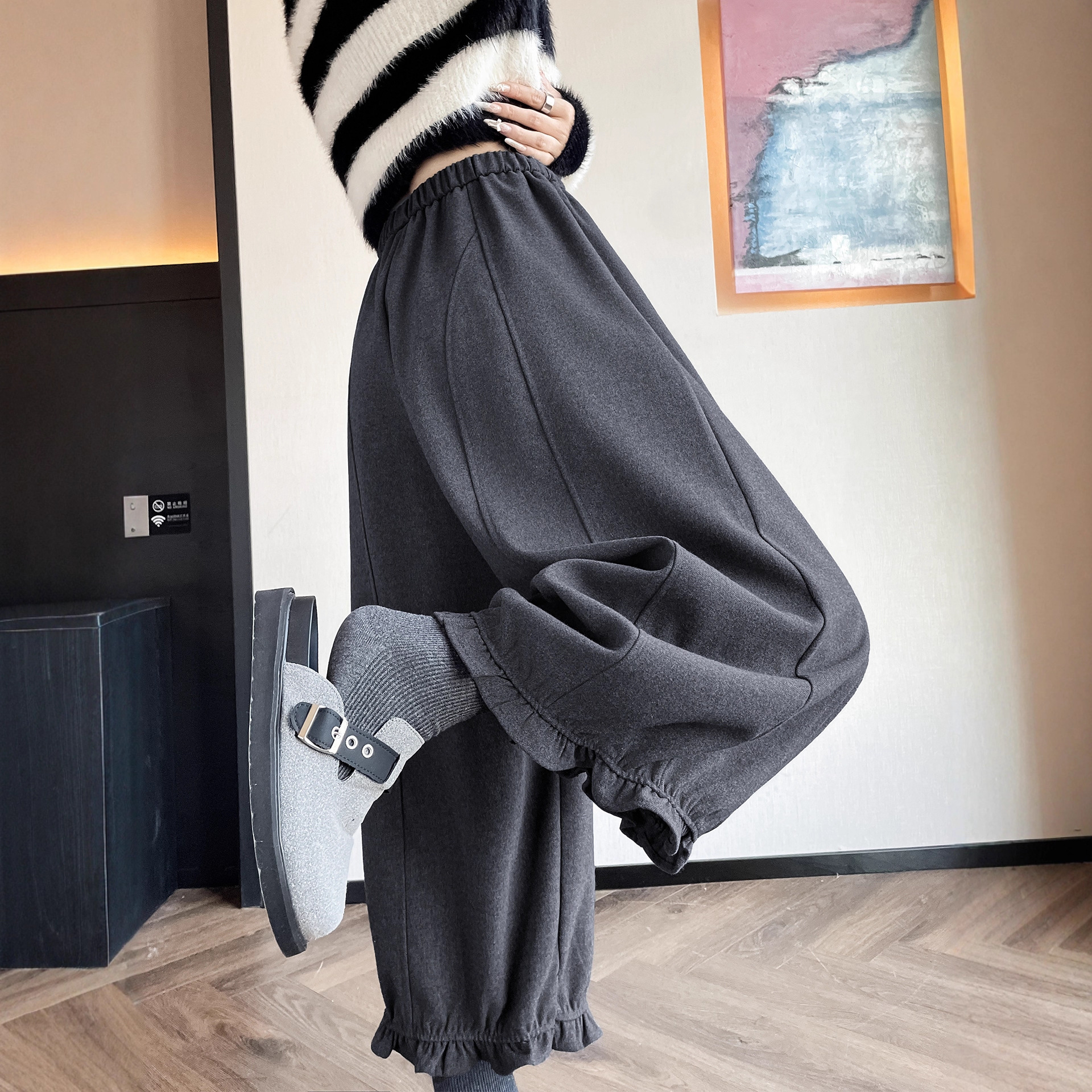 灰色边阔腿裤女秋冬2025新款毛呢花苞裤高腰显瘦小个子九分裤