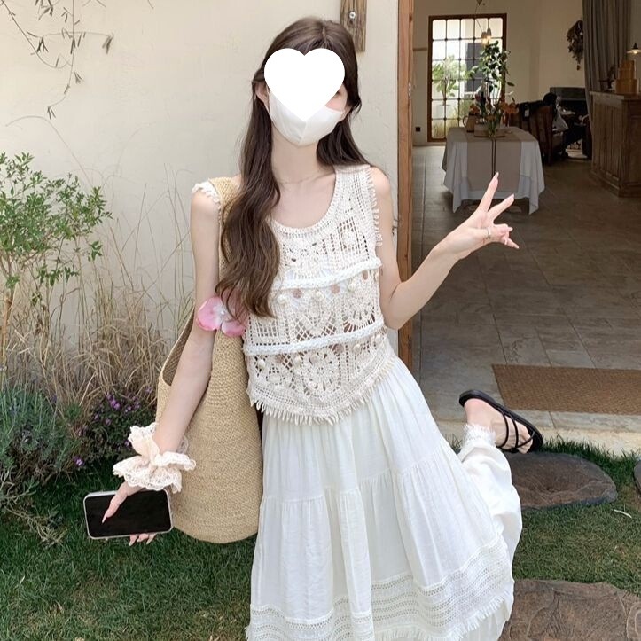 Hollow-Out Lace Tassel Sleeveless Knit Vest for Women, Outerwear Top, Crochet Knitwear, New Korean-Style Design Hollow-Out Lace Tassel Sleeveless Knit Vest for Women, Outerwear Top, Crochet Knitwear, New Korean-Style Design