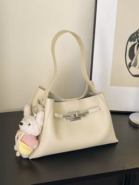 Elegant Lock Clasp Underarm Bag for Women 2026 New Trend Versatile Shoulder Crossbody Bag Large Capacity Commuting Tote Bag